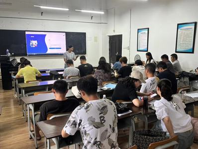 以服務(wù)師生為宗旨的財務(wù)處 點(diǎn)對點(diǎn)精準(zhǔn)服務(wù)與教育信息咨詢的創(chuàng)新實(shí)踐